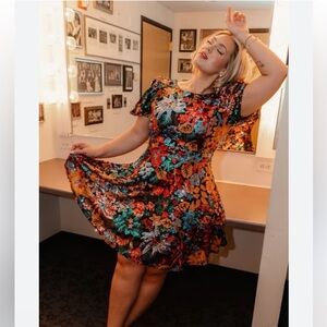 IVY CITY CO
Short Sleeve Sequin Flare Mini Dress